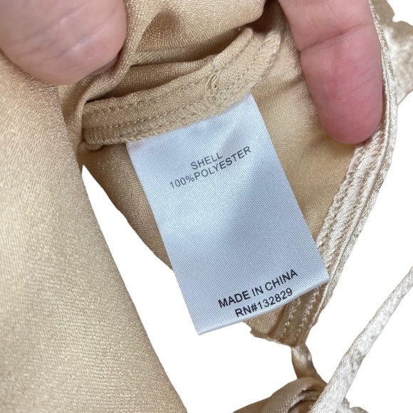 NWT LOVERS & FRIENDS Britt Top & Pants Set Champagne Gold Crop Top NEW Small S - Picture 8 of 16